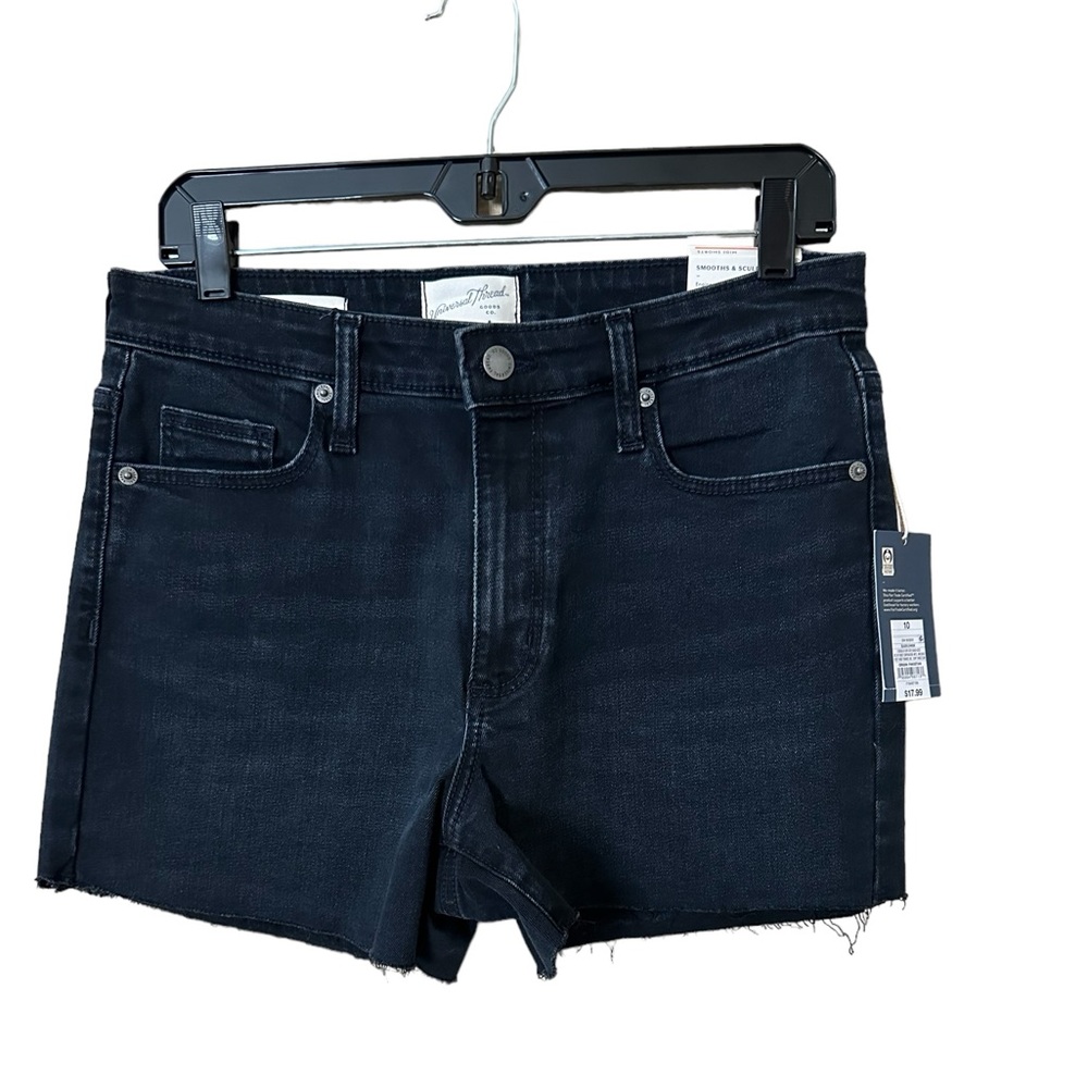 🆕 Universal Thread High Rise Midi Shorts, Size 10/30R